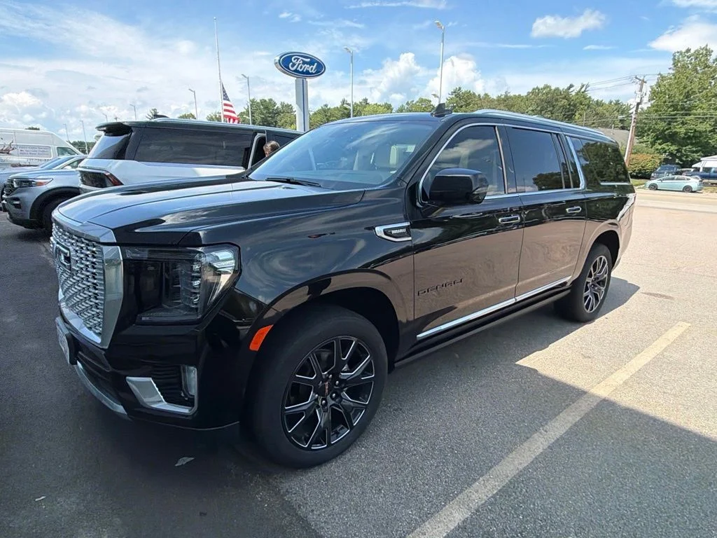 Used 2023 Black GMC Denali image 2