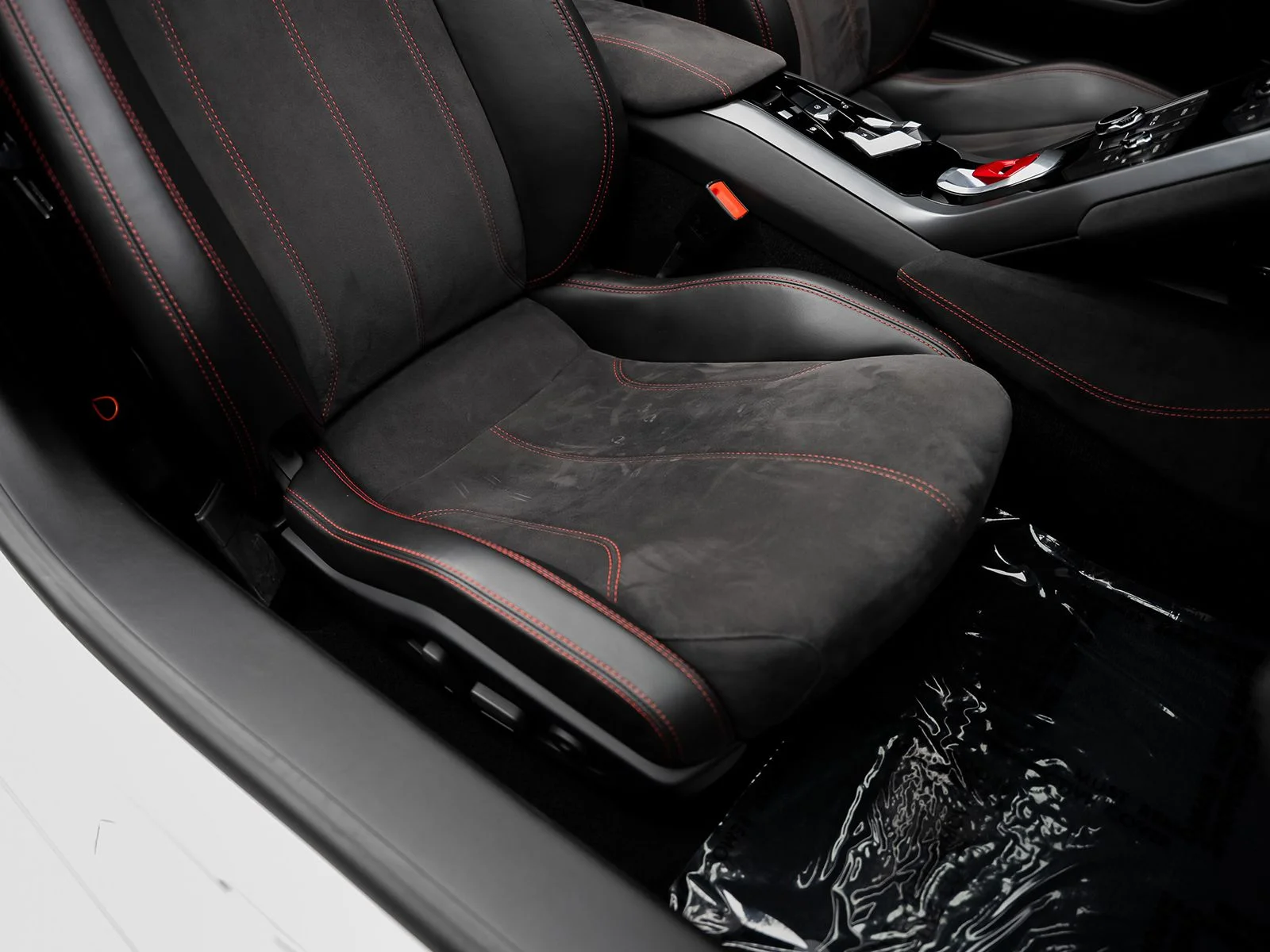 Used 2017 White Lamborghini  image 34
