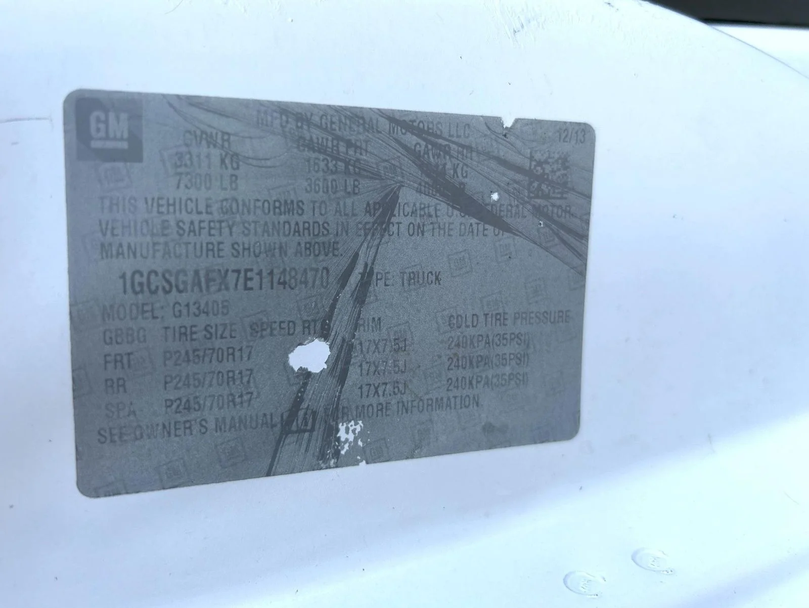 Used 2014 White Chevrolet Work Van image 28