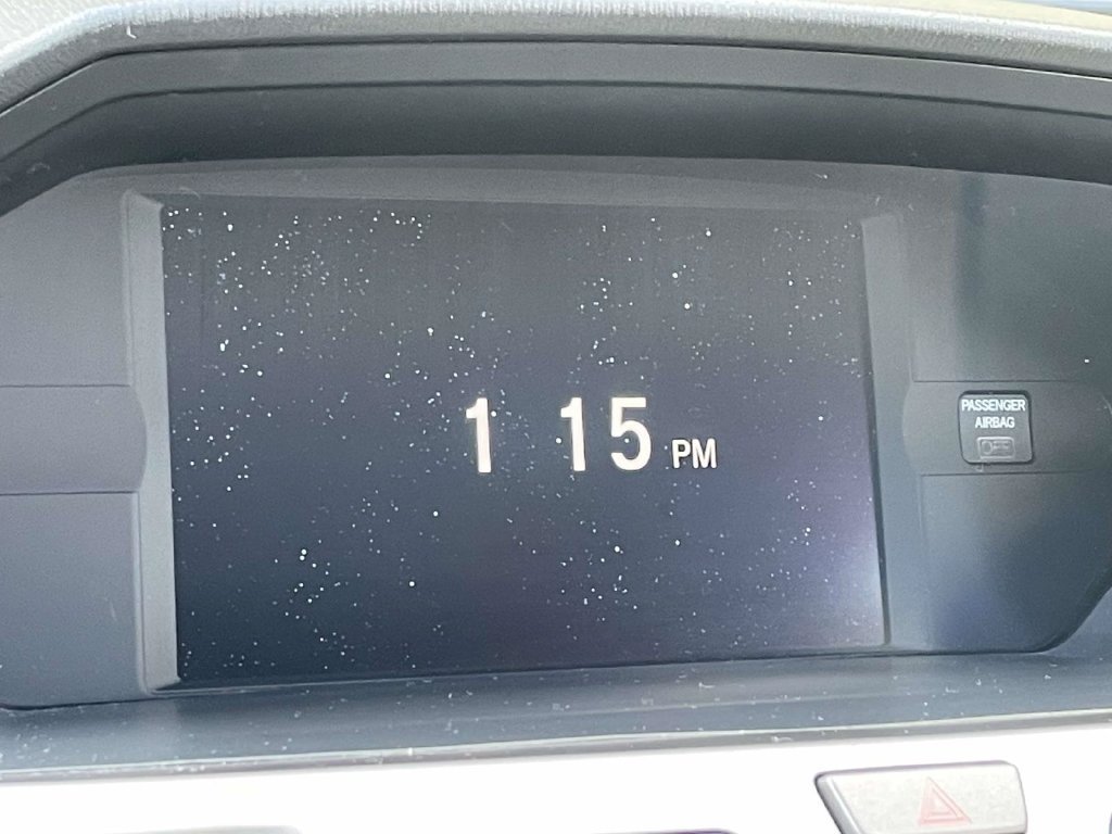 Used 2016 White Honda SE image 29
