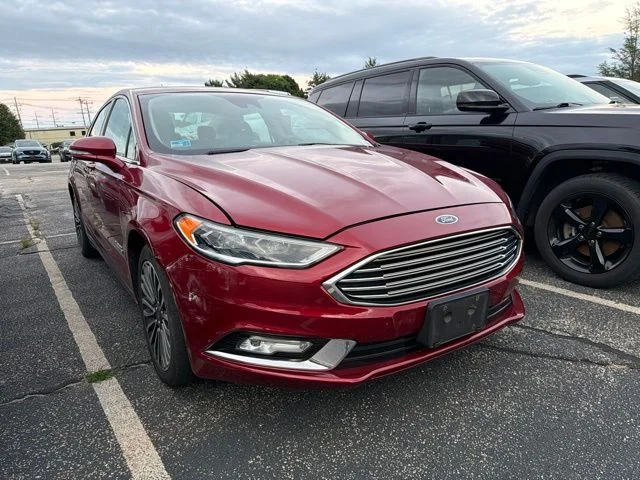 Used 2017 Red Ford SE Luxury image 1