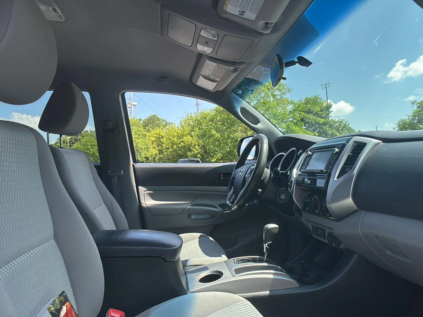 Used 2014 Silver Sky Metallic Toyota  image 17