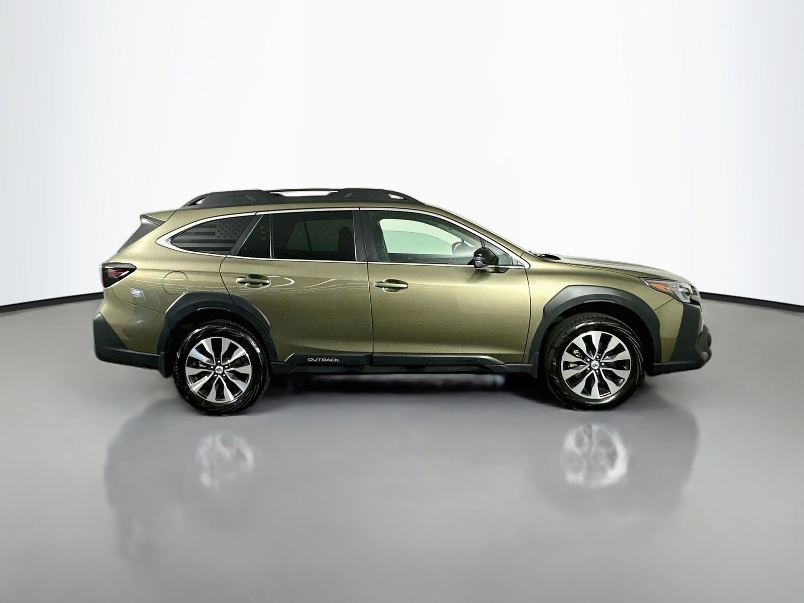 Used 2025 Autumn Green Metallic Subaru Limited image 8