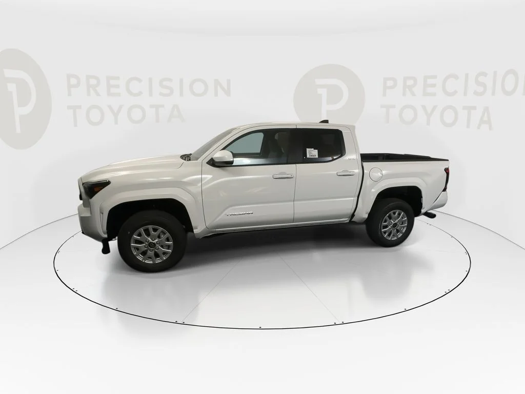 New 2026 Ice Cap Toyota SR5 image 10