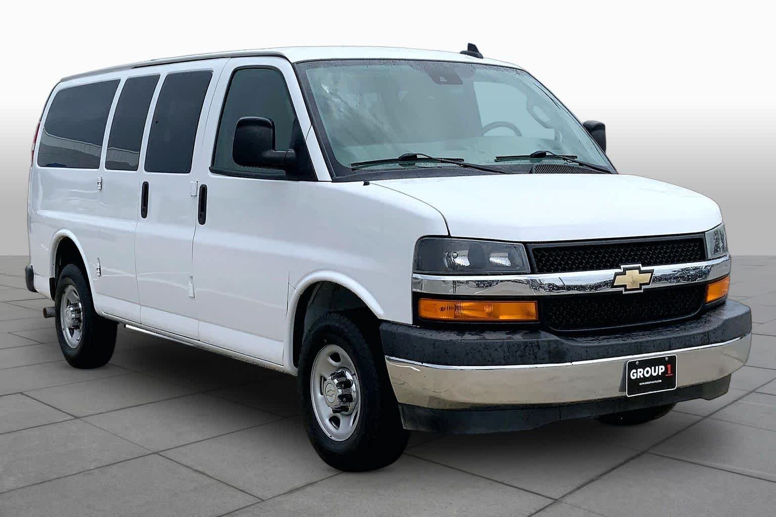 Used 2020 Summit White Chevrolet LT image 3