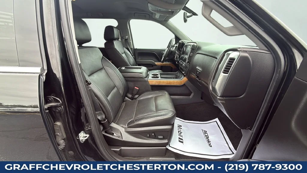 Used 2018 BLACK Chevrolet LTZ image 34
