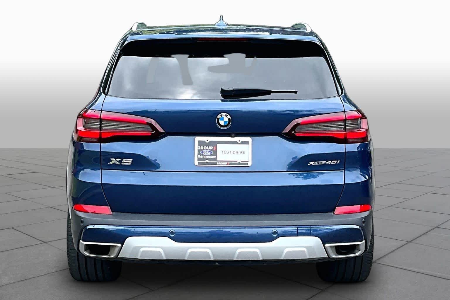 Used 2023 Phytonic Blue Metallic BMW xDrive40i image 5