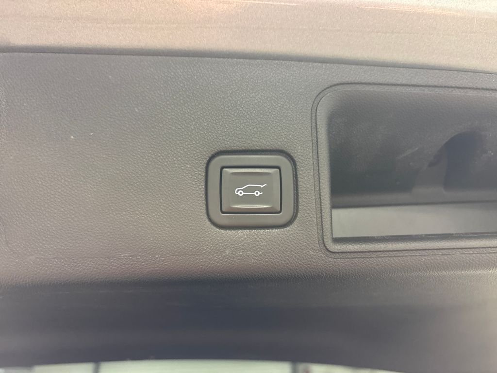 Used 2023 Silver GMC SLE image 20