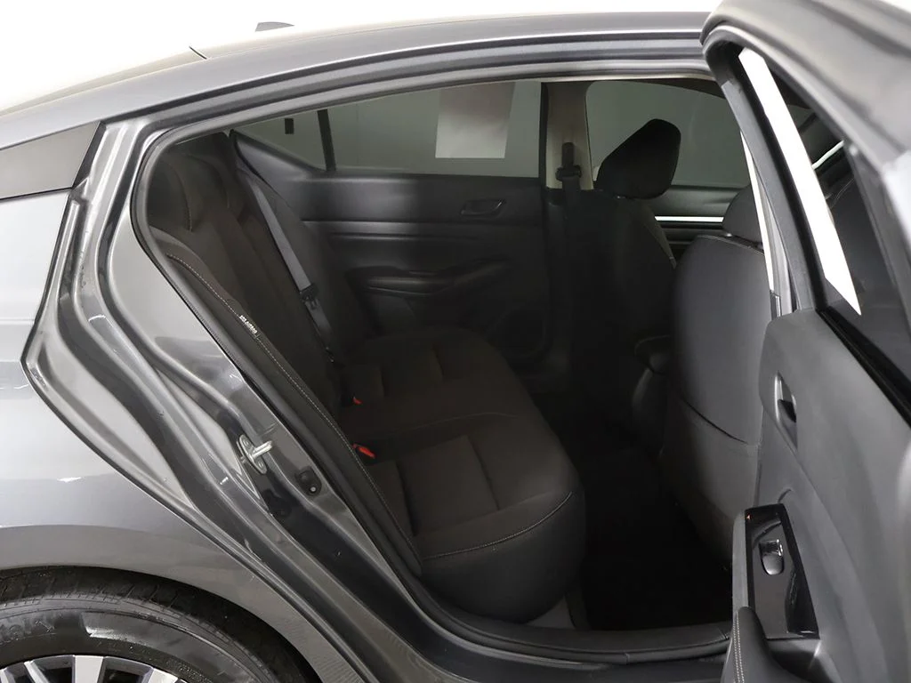 Used 2023 Gray Nissan 2.5 SV image 33