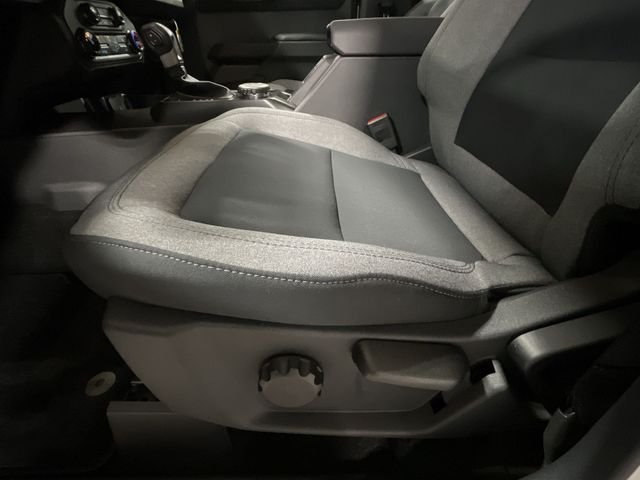 New 2025 Oxford White Ford Base image 18