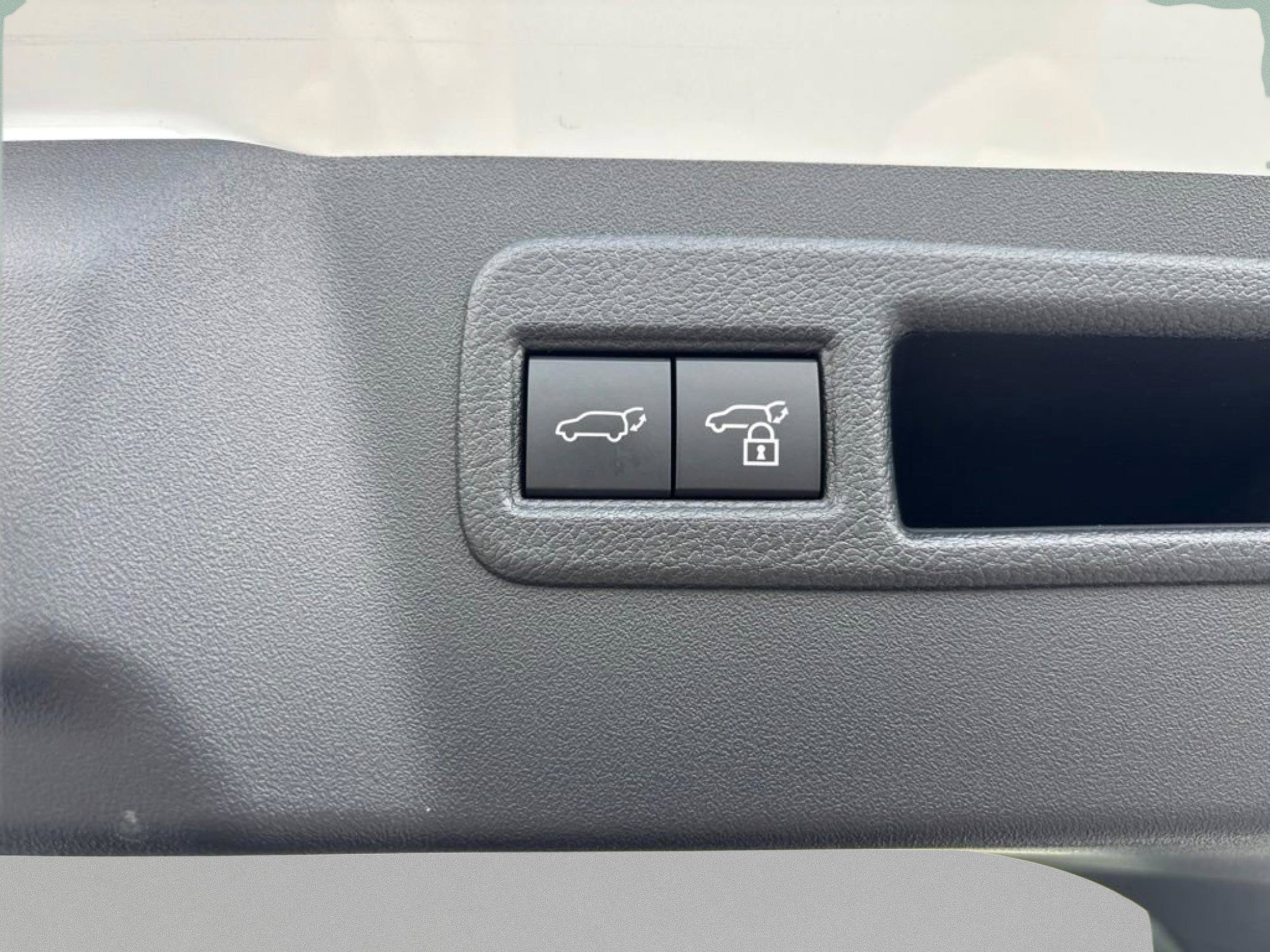 New 2026 Wind Chill Pearl Toyota SE image 22