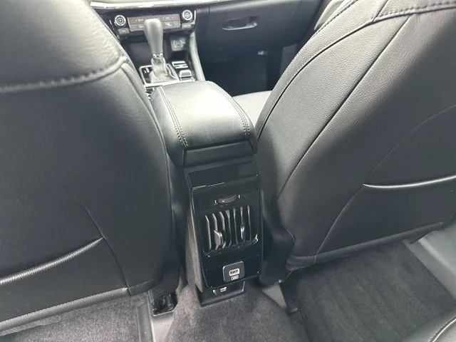 Used 2024 Metallic Jeep Limited image 23