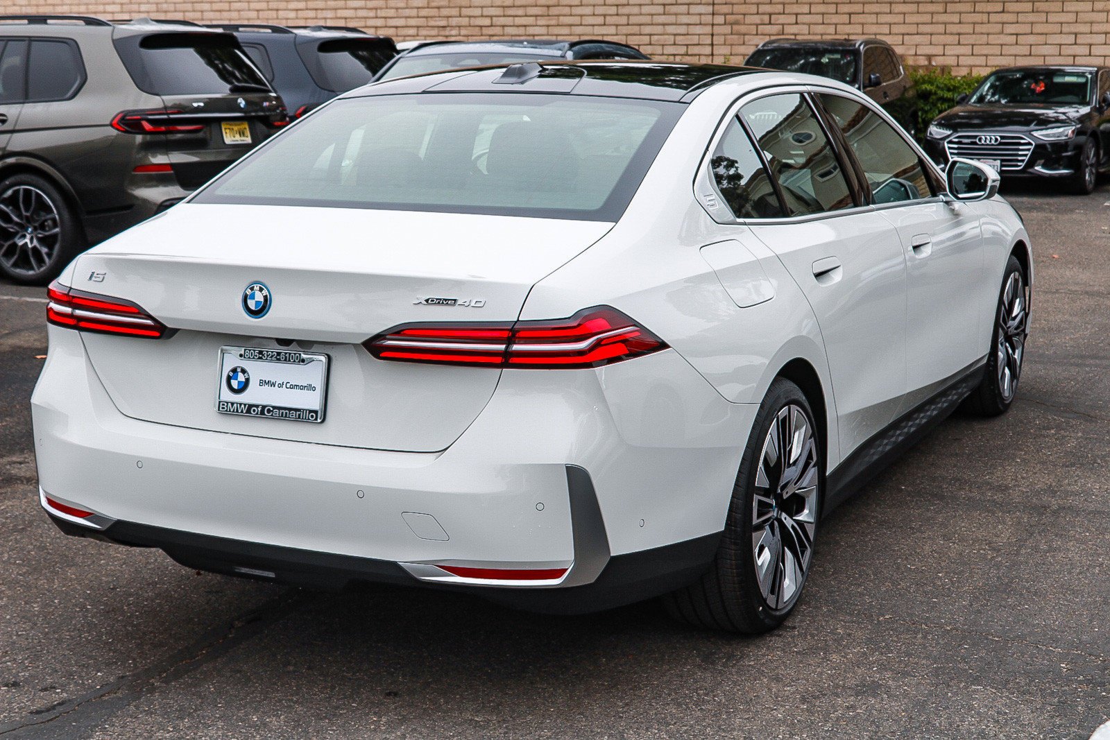 New 2027 Alpine White BMW xDrive40 image 6