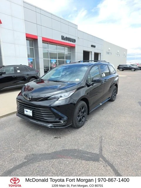 2026 Toyota Sienna Woodland Edition Hybrid AWD's photo