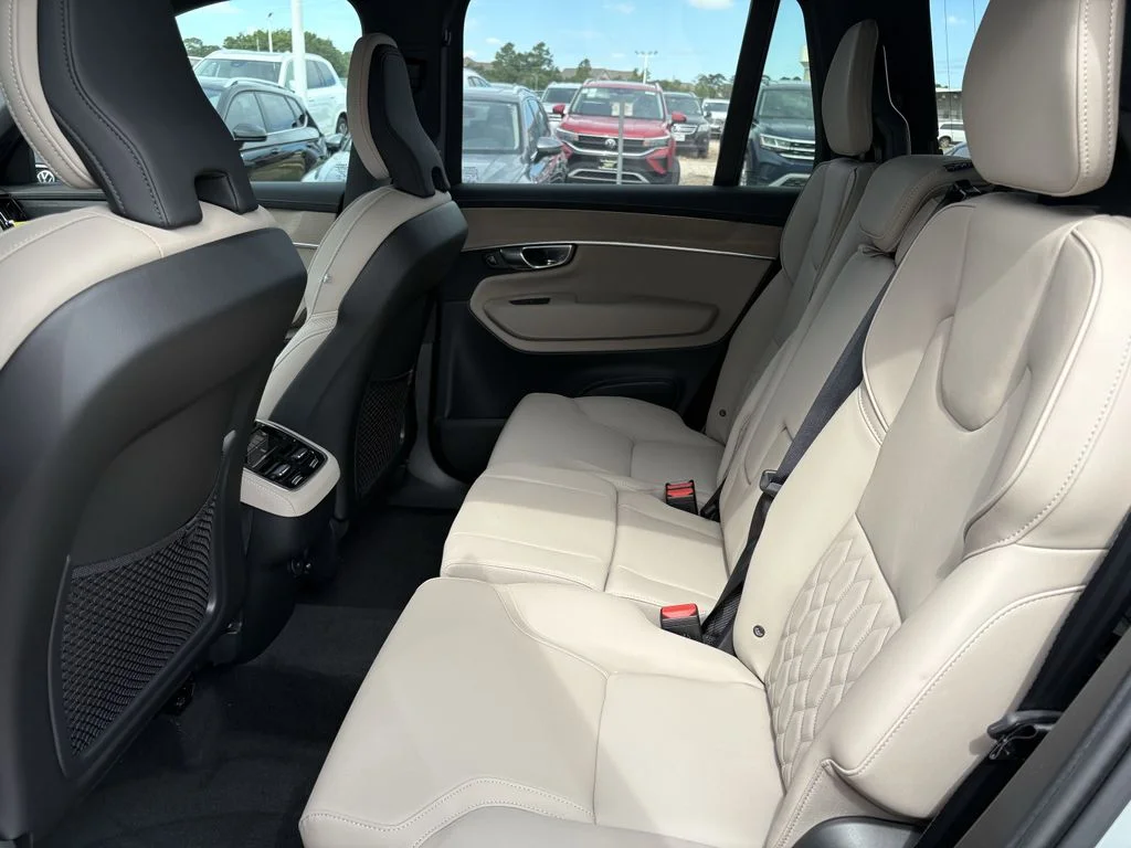 2026 Volvo XC90 Plus - Photo 22
