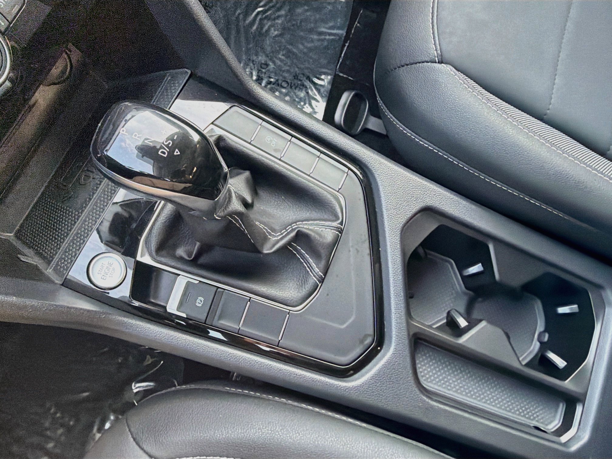 Used 2024 Pure Gray Volkswagen SE image 30