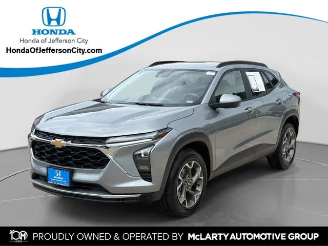 2024 Chevrolet Trax LT's photo