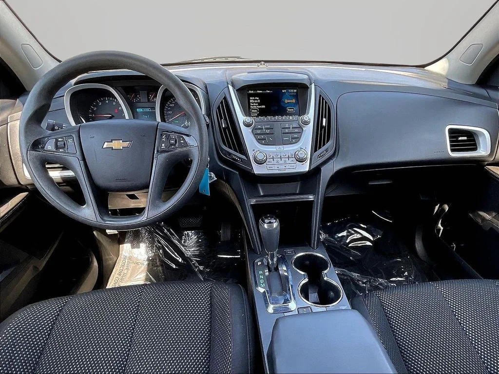 Used 2016 Silver Ice Metallic Chevrolet LS image 7