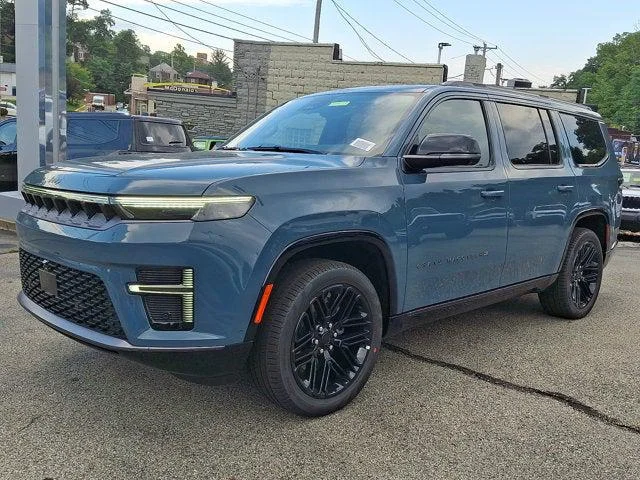 New 2026 Steel Blue Exterior Paint Jeep Limited Reserve image 2