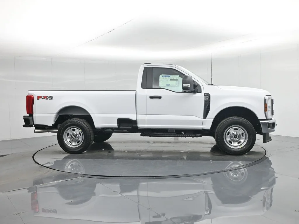 New 2026 Oxford White Ford XL image 21