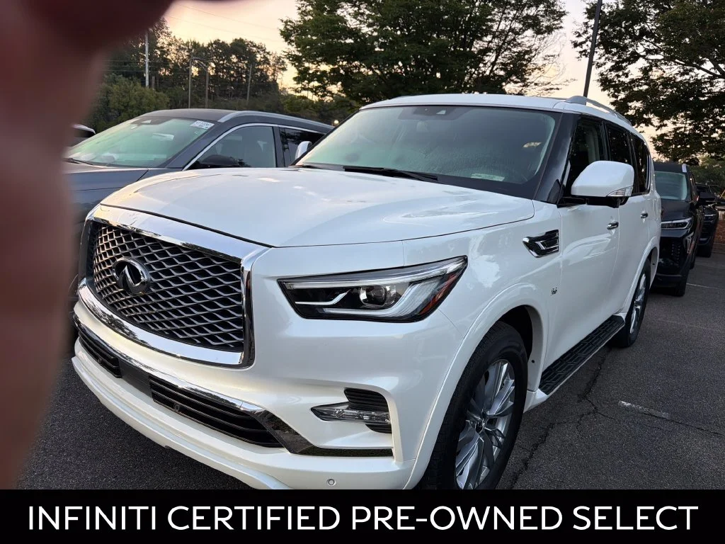 Certified Used 2019 Moonstone White INFINITI LUXE image 3