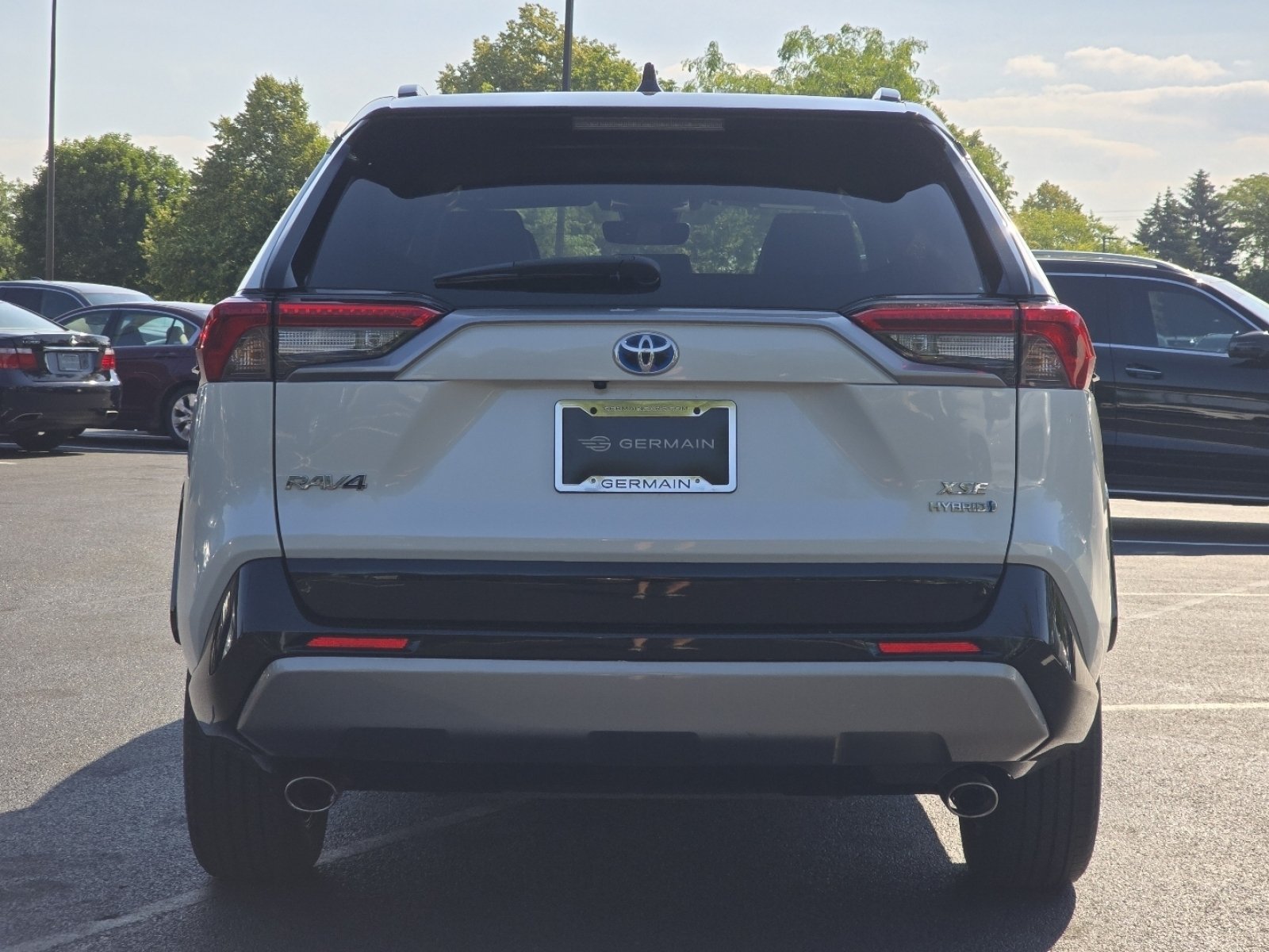 Used 2022 Midnight Black Metallic Toyota XSE image 17