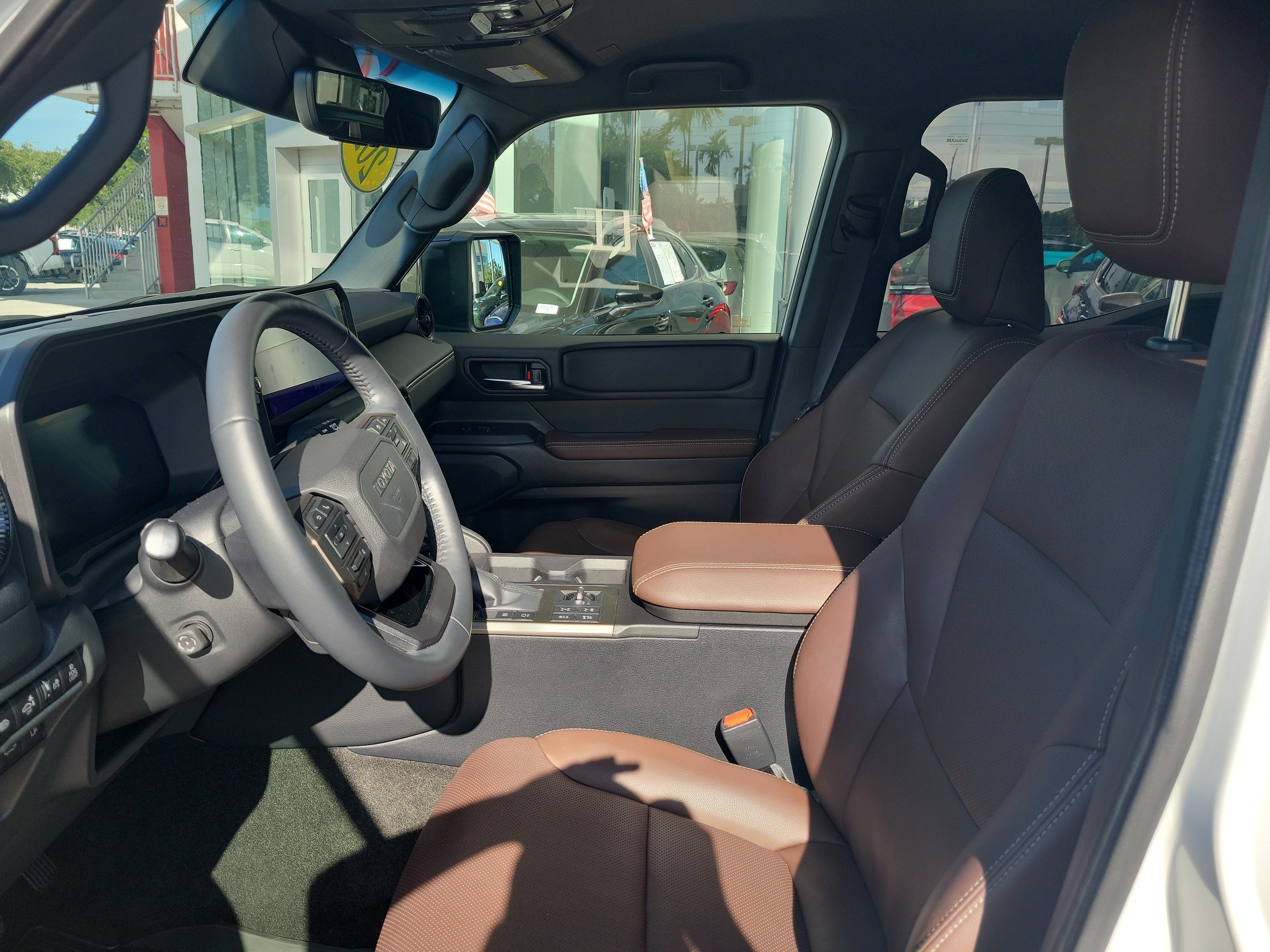 Used 2025 Pearl Toyota Base image 23