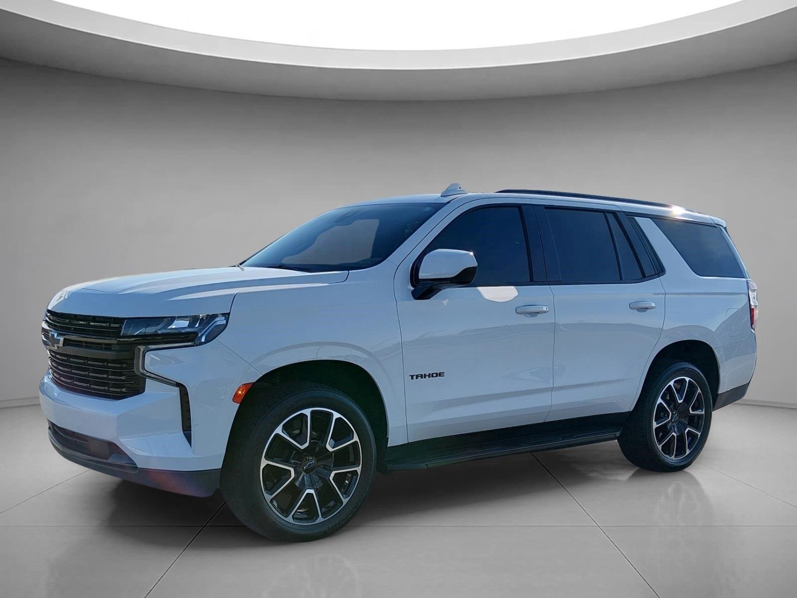 Used 2021 Summit White Chevrolet RST image 1