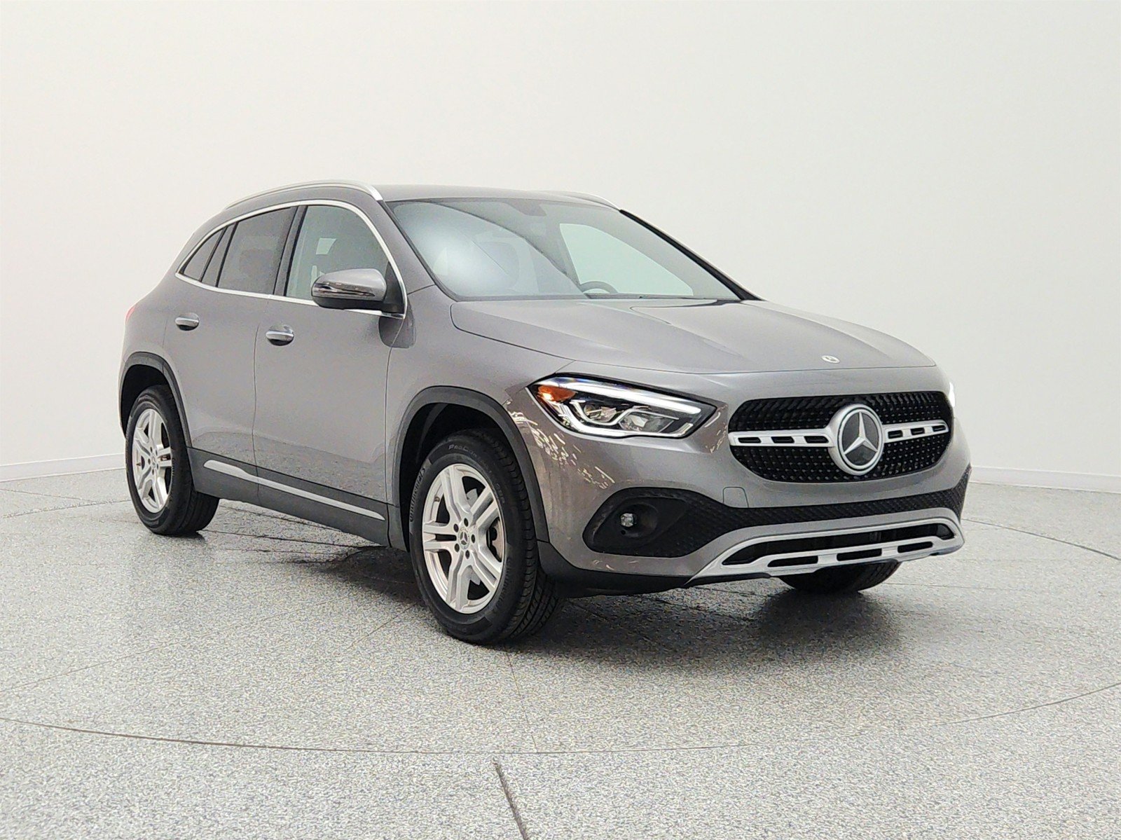 Used 2023 Mountain Grey Metallic Mercedes-Benz GLA 250 SUV image 3
