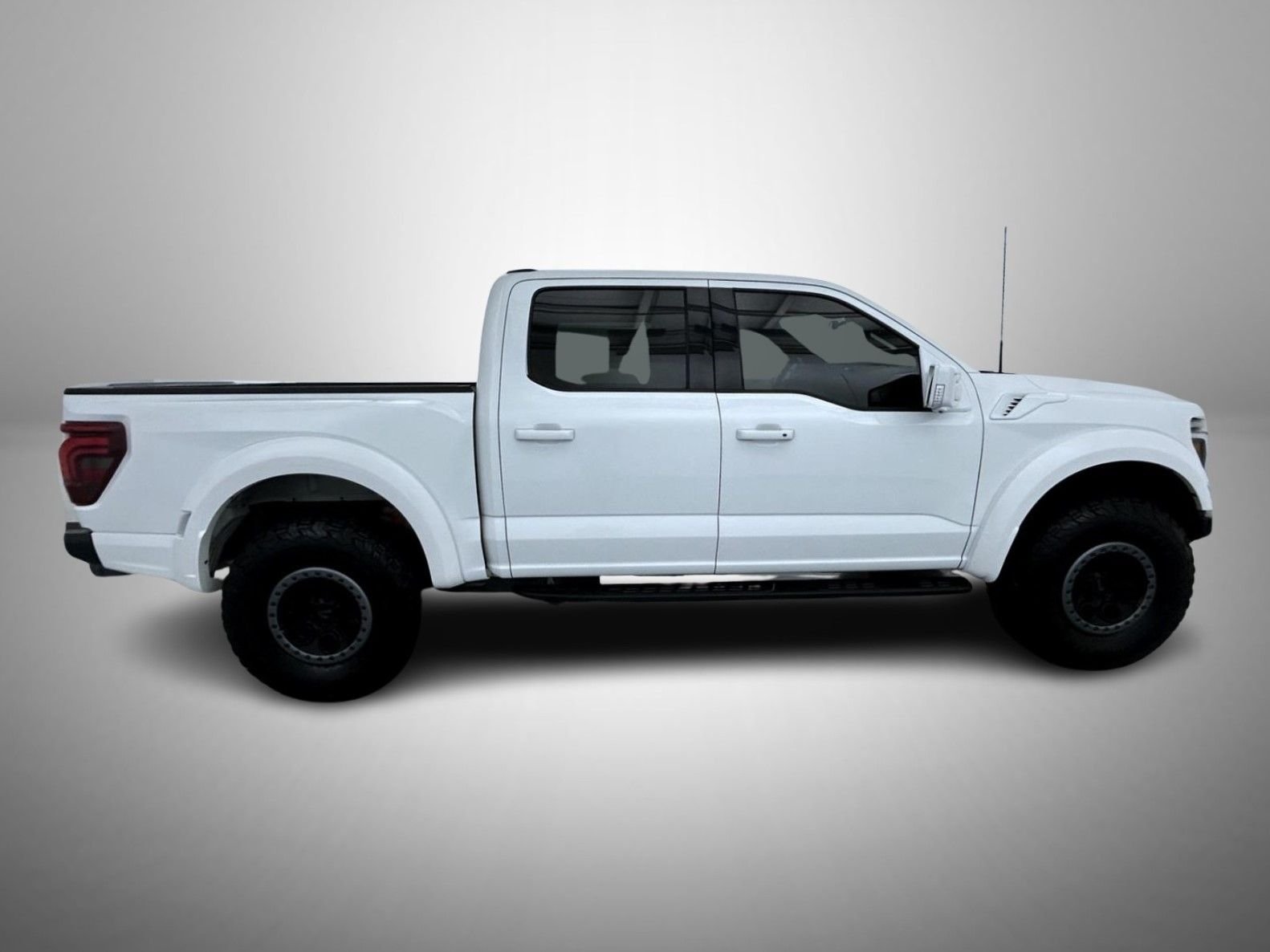 Used 2025 White Ford Raptor image 4