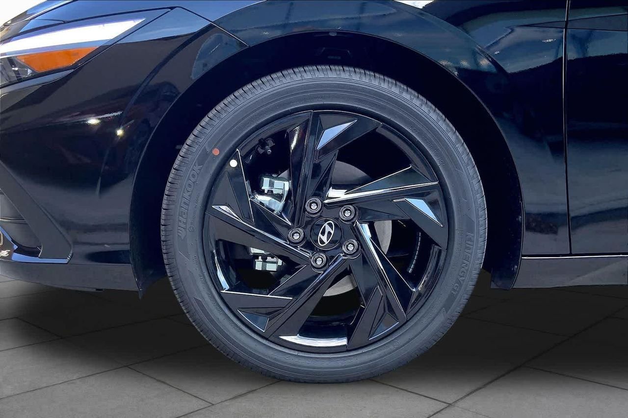 New 2026 Abyss Black Hyundai SEL Sport Plus image 11