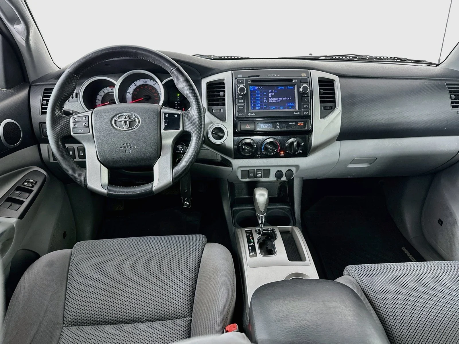 Used 2012 Super White Toyota Base image 21