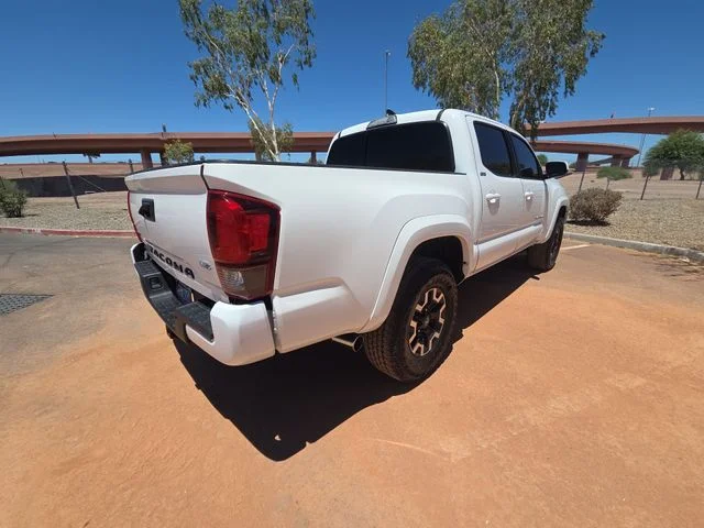 Used 2019 White Toyota SR5 image 6