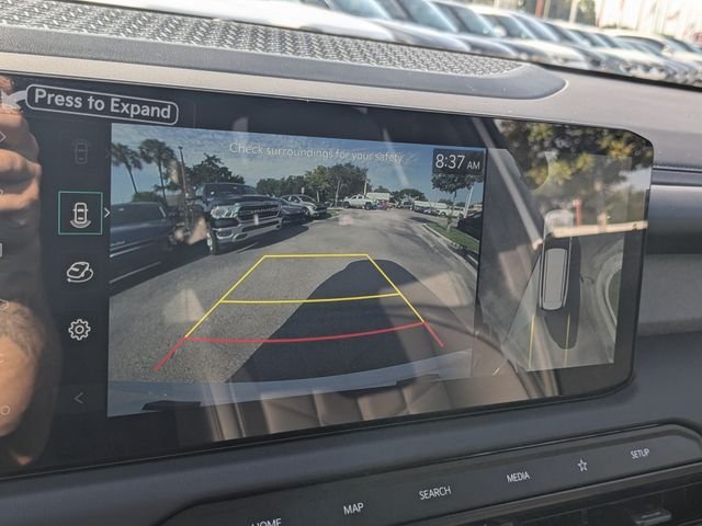 New 2027 Glacial White Pearl Kia X-LINE SX image 23