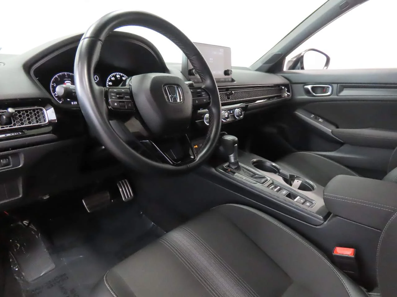 Used 2025 Sand Dune Pearl Honda Sport image 9