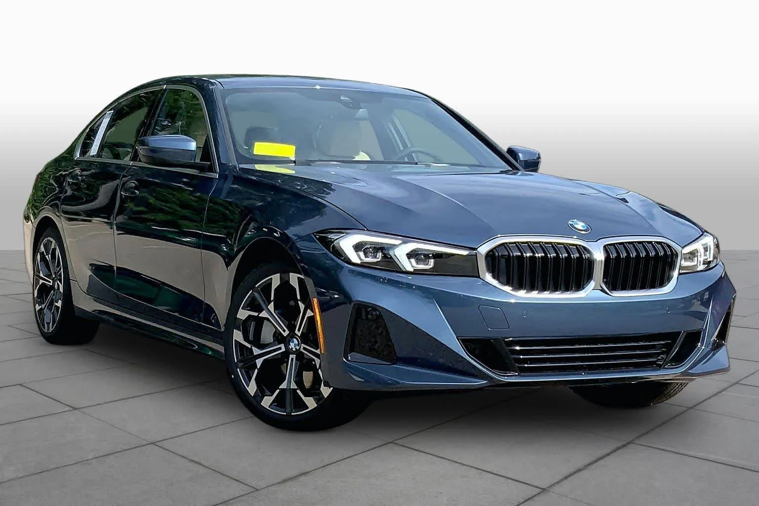 New 2026 Arctic Race Blue metallic BMW 330i xDrive image 2