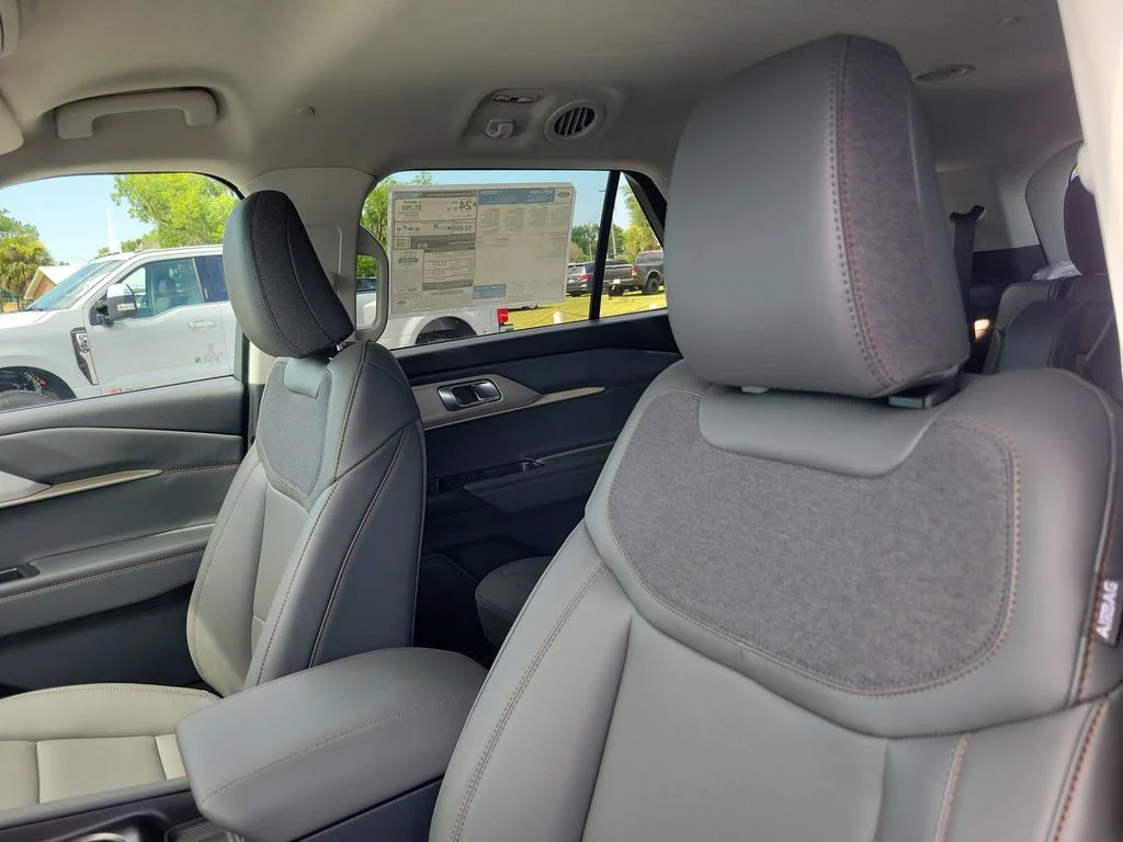 New 2026 Agate Black Metallic Ford Active image 19