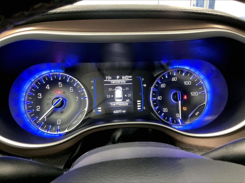 Used 2018 White Chrysler Touring L image 25
