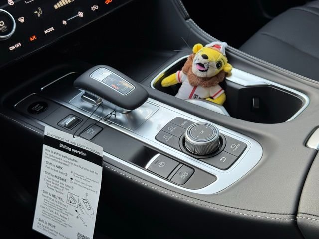 New 2026 MINERAL BLACK INFINITI Luxe FWD image 36