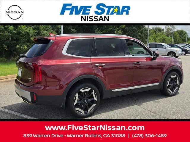 Used 2023 Red Kia S image 13