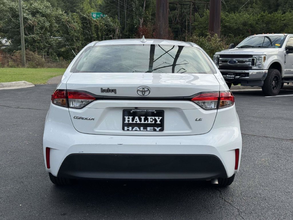 Used 2025 White Toyota LE image 23
