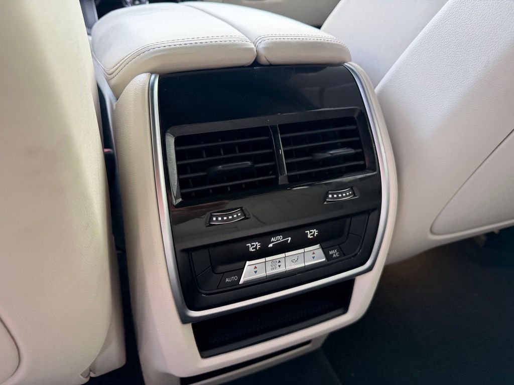 Used 2022 Gray BMW M50i image 18