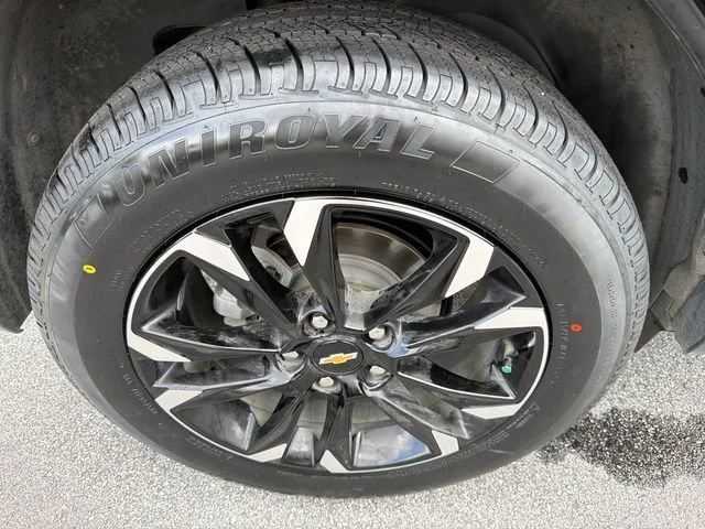 Used 2022 Blue Glow Metallic Chevrolet LT image 17