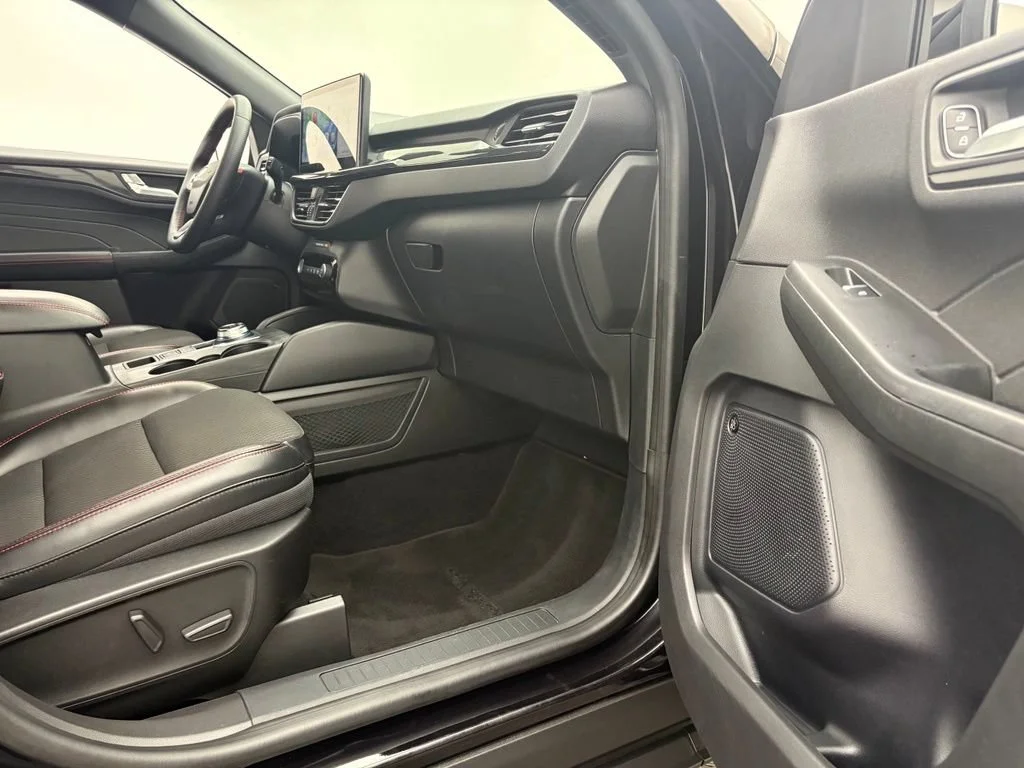 Used 2023 Black Ford ST-Line Select image 31