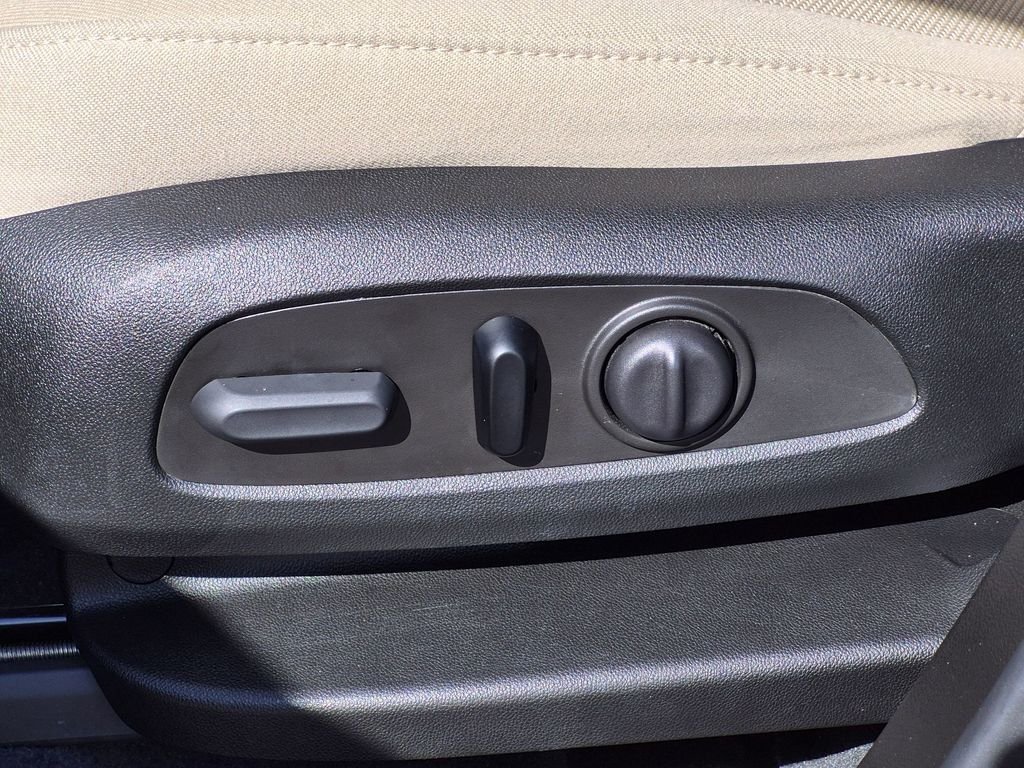 Used 2023 Black Chevrolet LT image 18