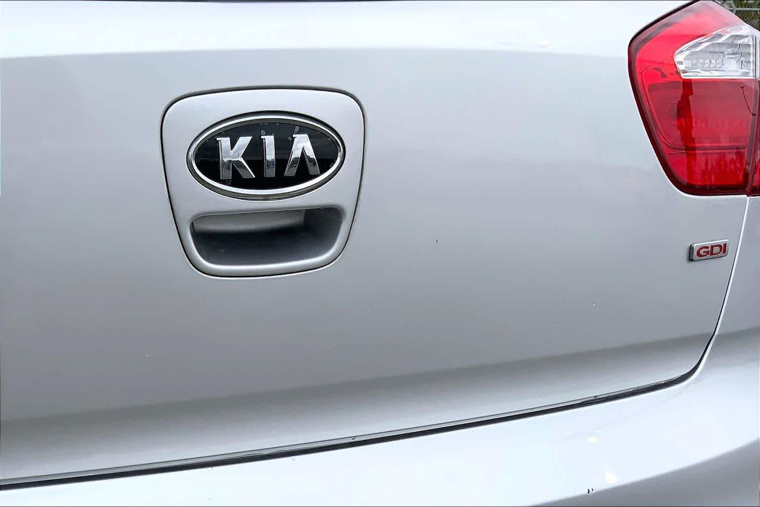 Used 2012 Bright Silver Kia LX image 10