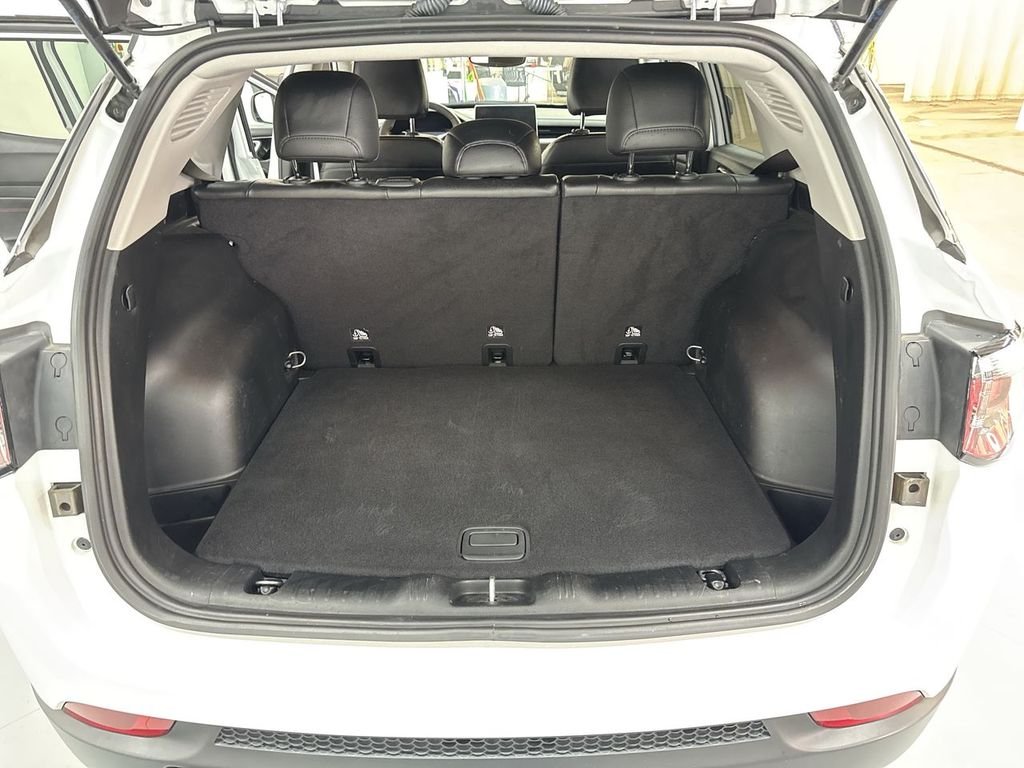 Used 2022 Bright White Clearcoat Jeep Trailhawk image 12