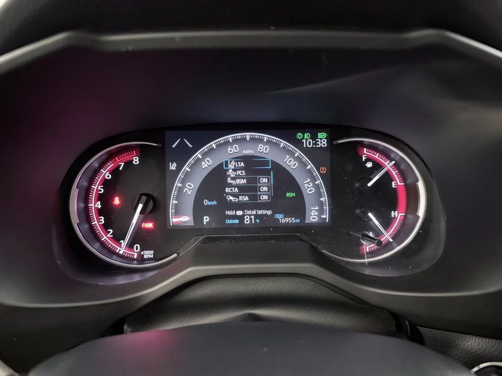 Used 2023 Beige Toyota XLE Premium image 14
