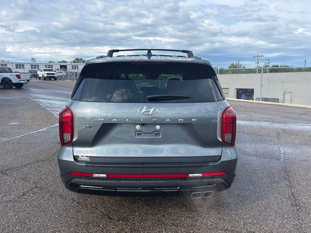 Used 2025 Steel / Graphite Hyundai XRT image 6