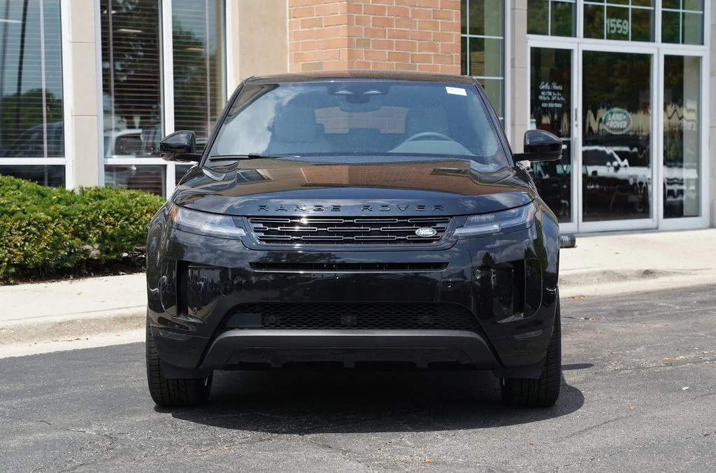 New 2026 Santorini Black Land Rover S image 4